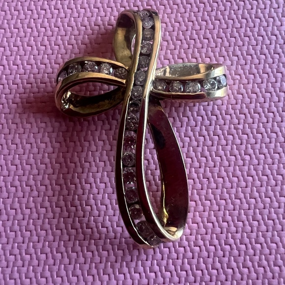 Elegant 10k Gold and Diamond Cross Pendant - Picture 5 of 5